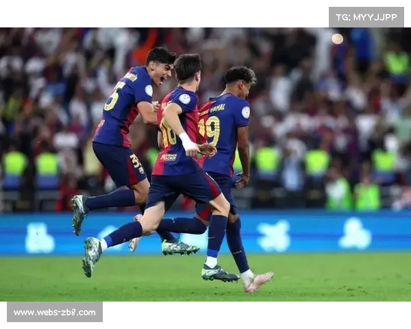 巴萨皇马西超杯决赛补时阶段打进三球，场面激烈